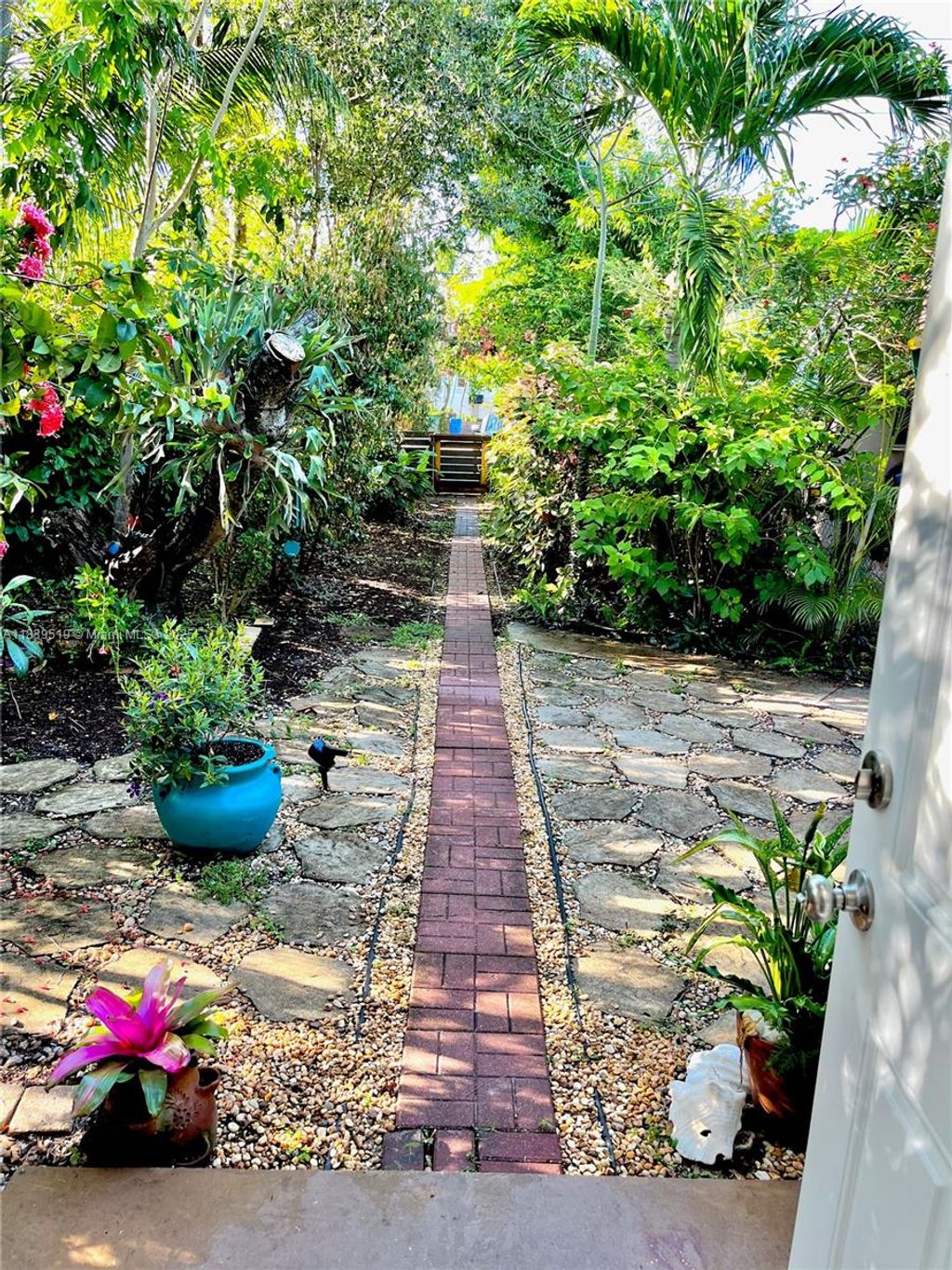 Photo of 1566 1/2 NE 33rd St Rear Cottage #2, Oakland Park, FL 33334 (MLS # A11839519)