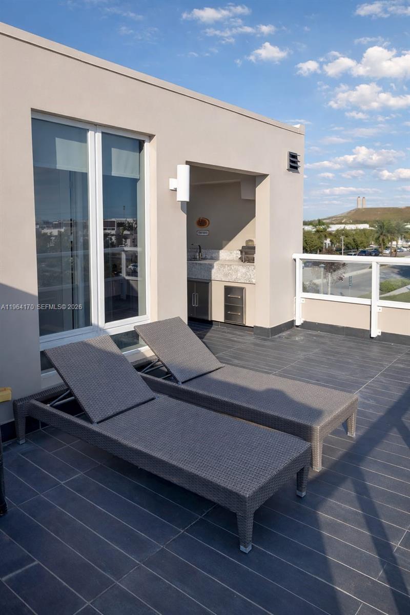 LANDMARK AT DORAL - Residential