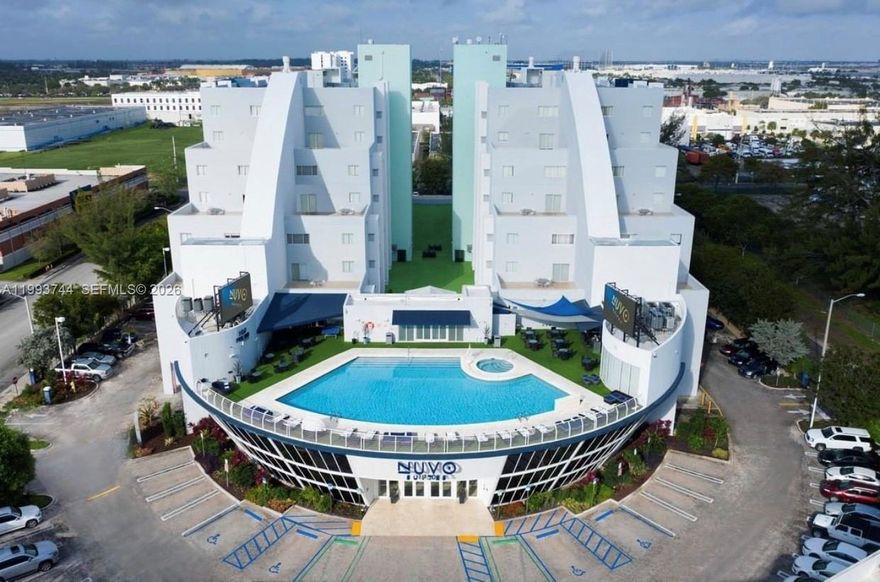 Location! Location! Location! DORAL!! In front of  International Mall! ALL UTILITIES INCLUDED! 1Bed/1Bath.
Electricity up to $100, Direct TV Cable, Internet, Water . Only 1 unassigned parking space available. Washer/Dryer inside the Apartment. Building amenities include POOL, SPA, BAR, CARDIOGYM. It's like living in a resort hotel in Doral. Minimum deposit: 1 Month. RENT IS AVAILABLE FROM 7 TO 12 MONTHS AT THE SAME PRICE!! Don't miss the opportunity to live close to everything in Doral, with everything included! TEXT ME TO SCHEDULE AN APPOINTMENT.