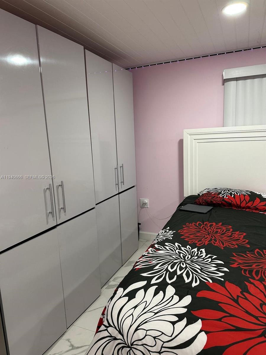 LESLIE PATIO HOMES SEC 4 - Residential