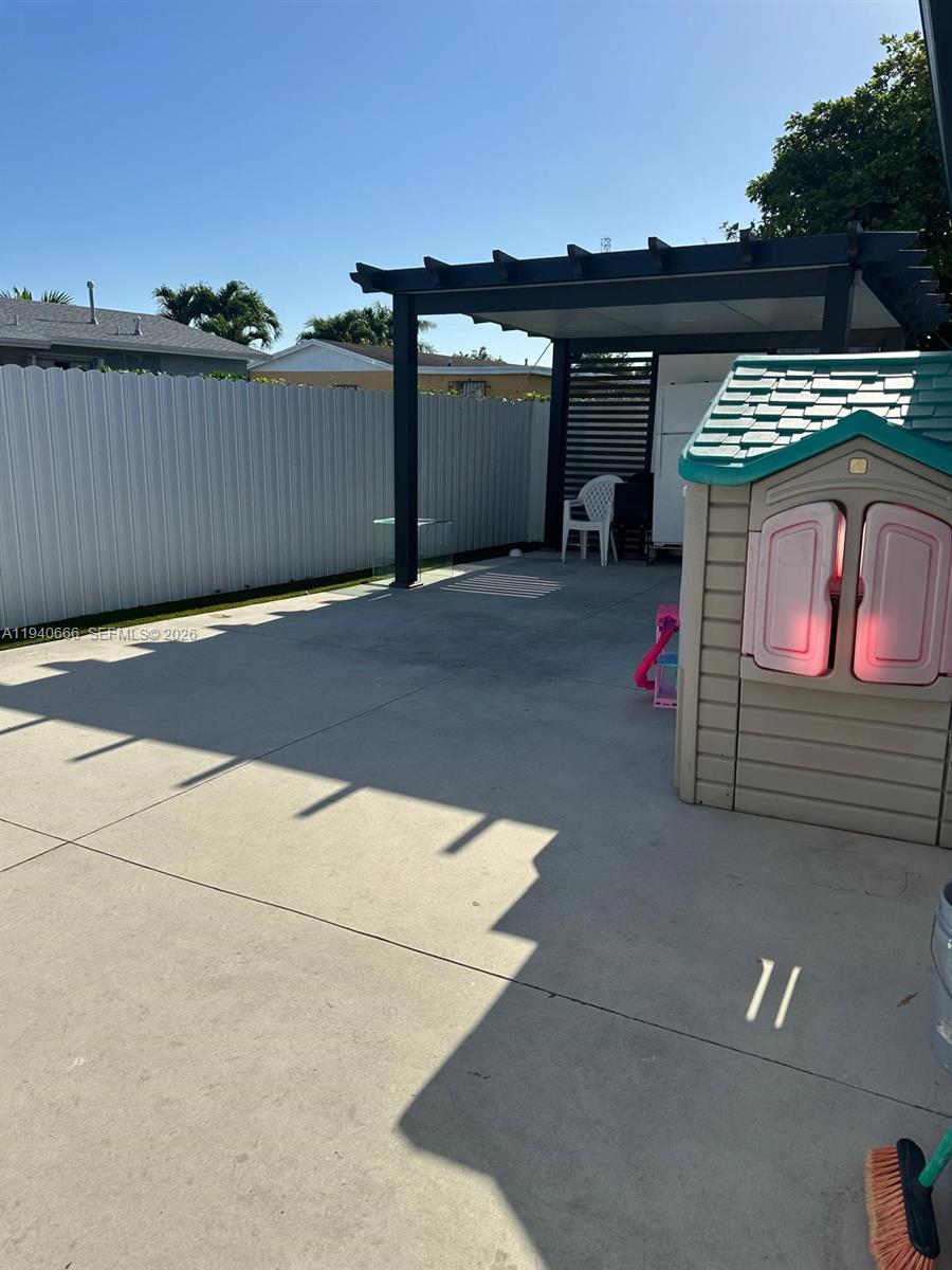 LESLIE PATIO HOMES SEC 4 - Residential