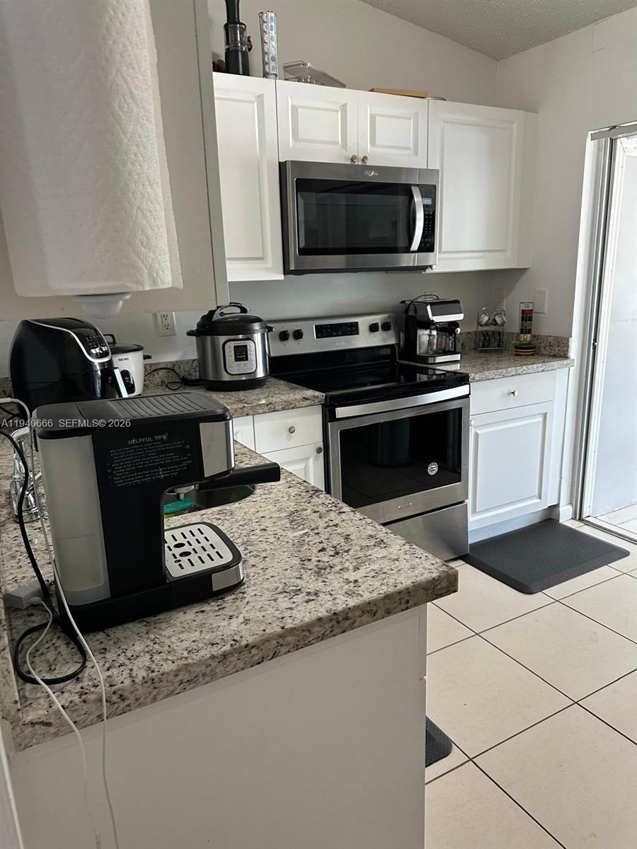 LESLIE PATIO HOMES SEC 4 - Residential