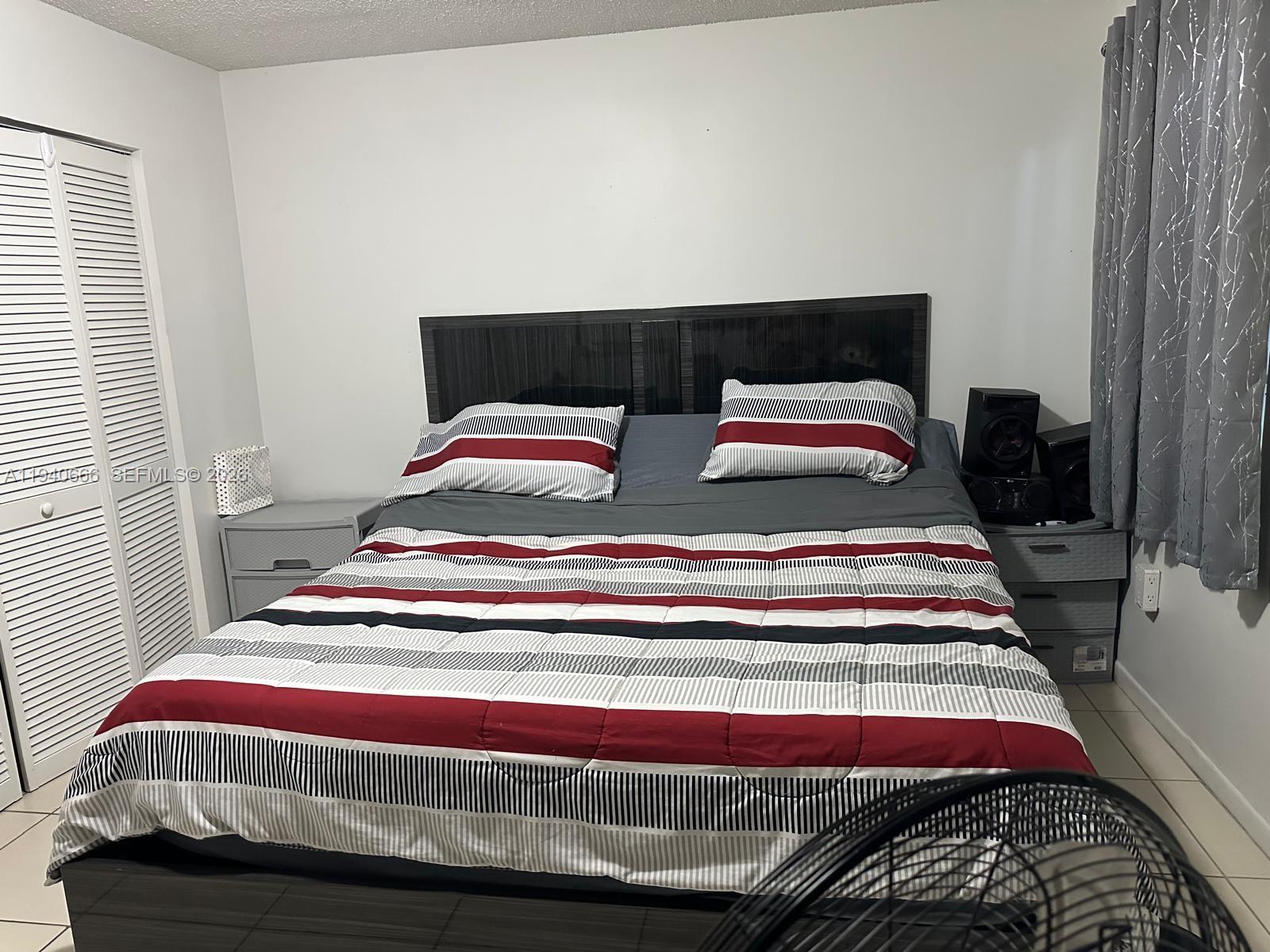 LESLIE PATIO HOMES SEC 4 - Residential