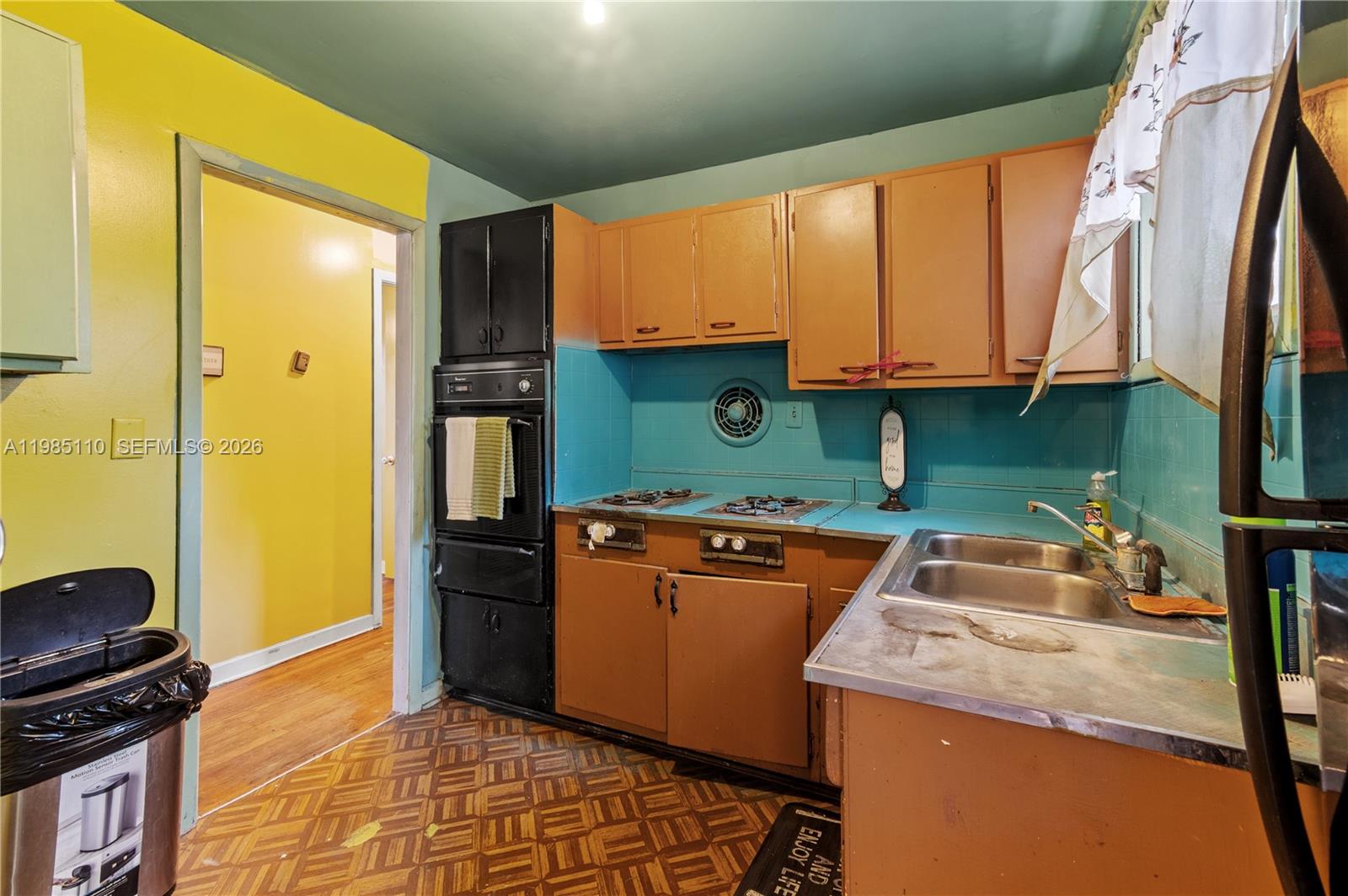 HAL STOY S/D - Residential