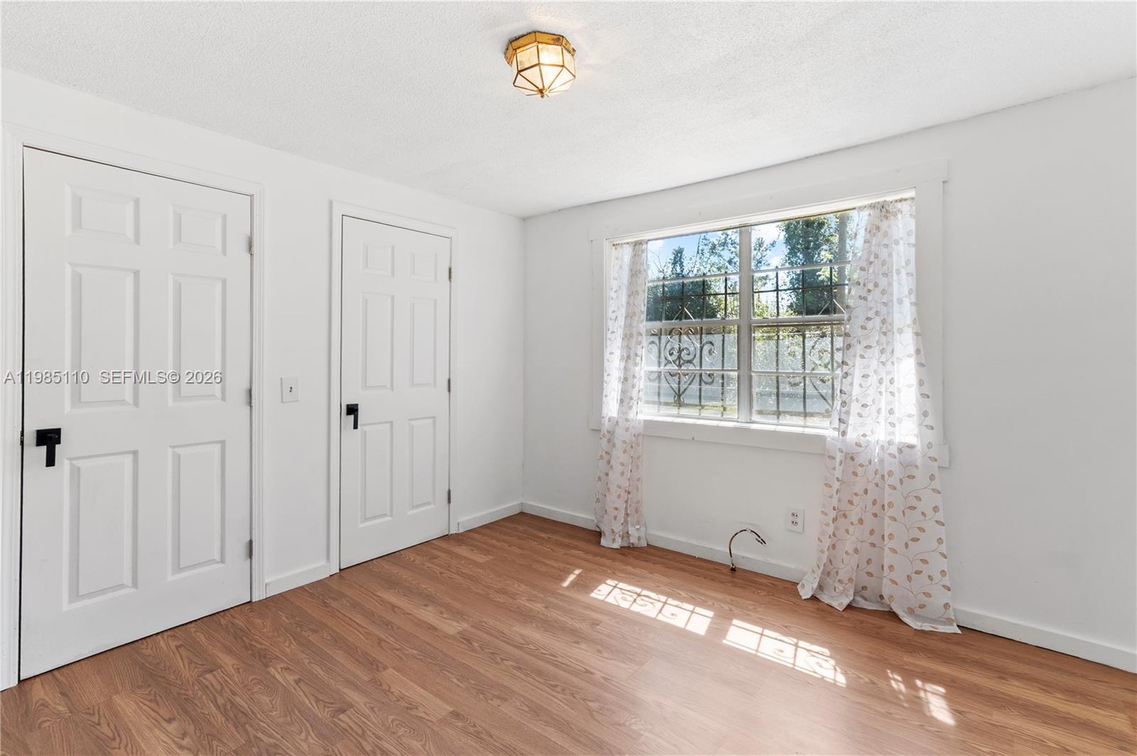 HAL STOY S/D - Residential