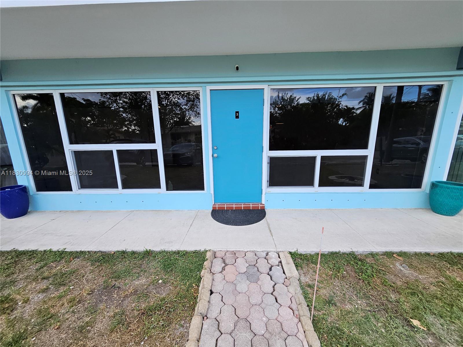 GEM IN WILTON MANORS! STUNNING GROUND FLOOR CONDO IN BOUTIQUE BUILDING WITH ONLY 10 UNITS. TWO BEDROOMS AND ONE BATH. BRAND NEWLY REMODELED ELEGANT BATHROOM. BEAUTIFUL KITCHEN. NICE LARGE SHINY PORCELAIN TILES. LARGE IMPACT WINDOWS AND TONS OF NATURAL LIGHT THROUGHOUT. WASHER AND DRYER IN UNIT. TWO PARKING SPOTS PLUS ADDITIONAL GUEST PARKING. WATER INCLUDED WITH RENT. EAST OF I-95, JUST MINUTES TO THE BEACH. CLOSE TO MANY RESTAURANTS AND SHOPS. IN THE MIDDLE OF VIBRANT WILTON MANORS COMMUNITY.