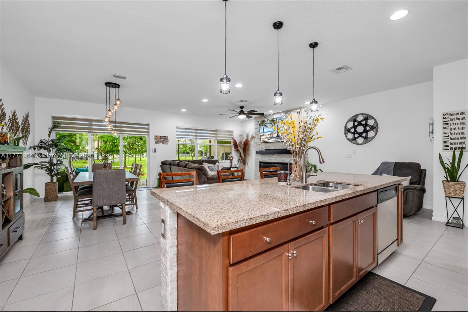 PARK CENTRAL AT CYPRESS K - Residential Lease