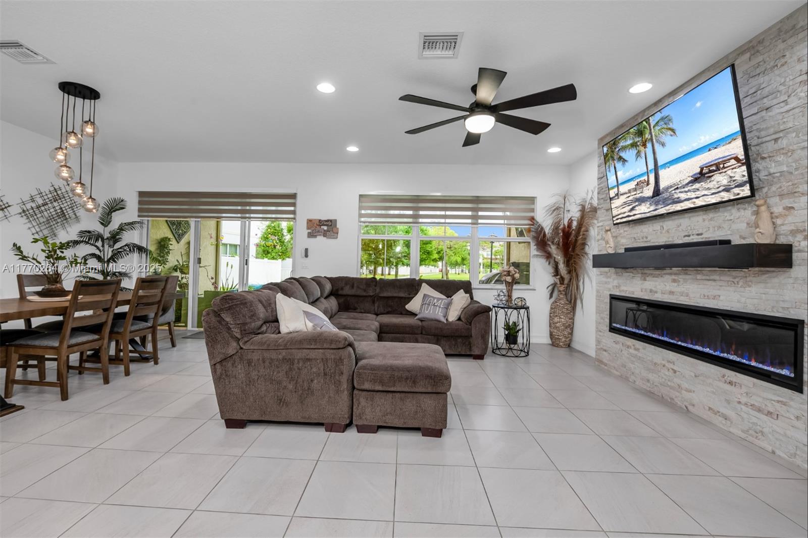 PARK CENTRAL AT CYPRESS K - Residential Lease