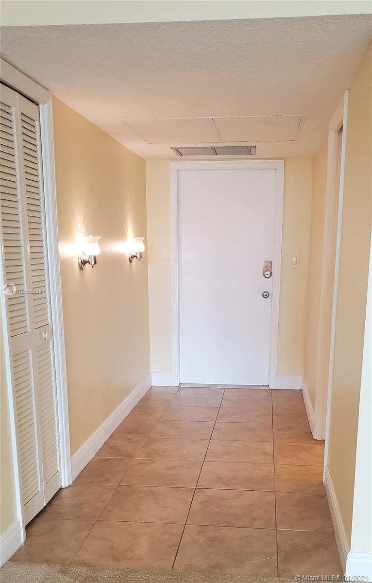 PALM-AIRE C C APTS 49 CON - Residential Lease