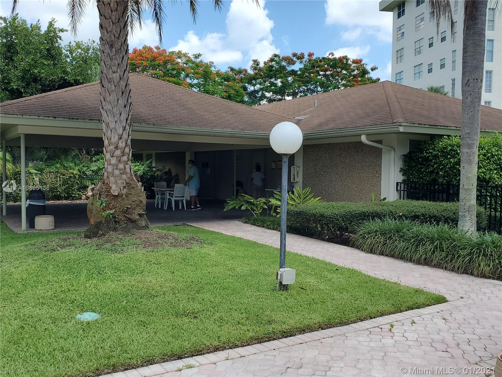 PALM-AIRE C C APTS 49 CON - Residential Lease
