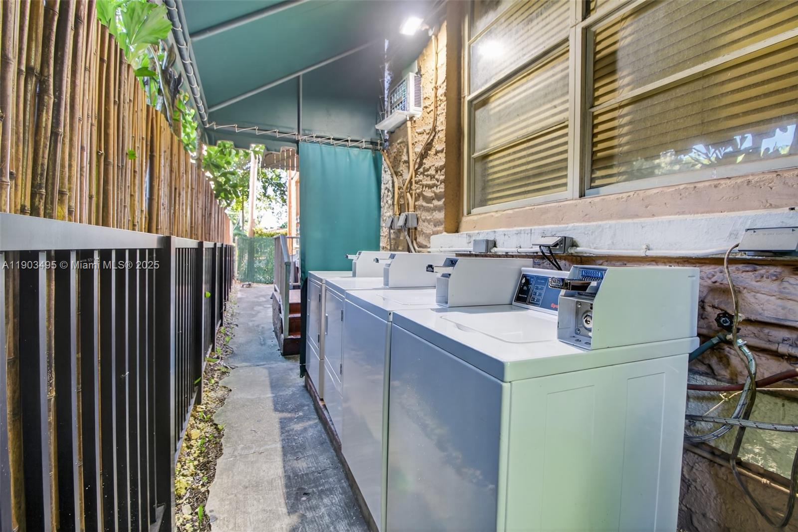 COCONUT GR SEC 1 C GAB - Residential Lease