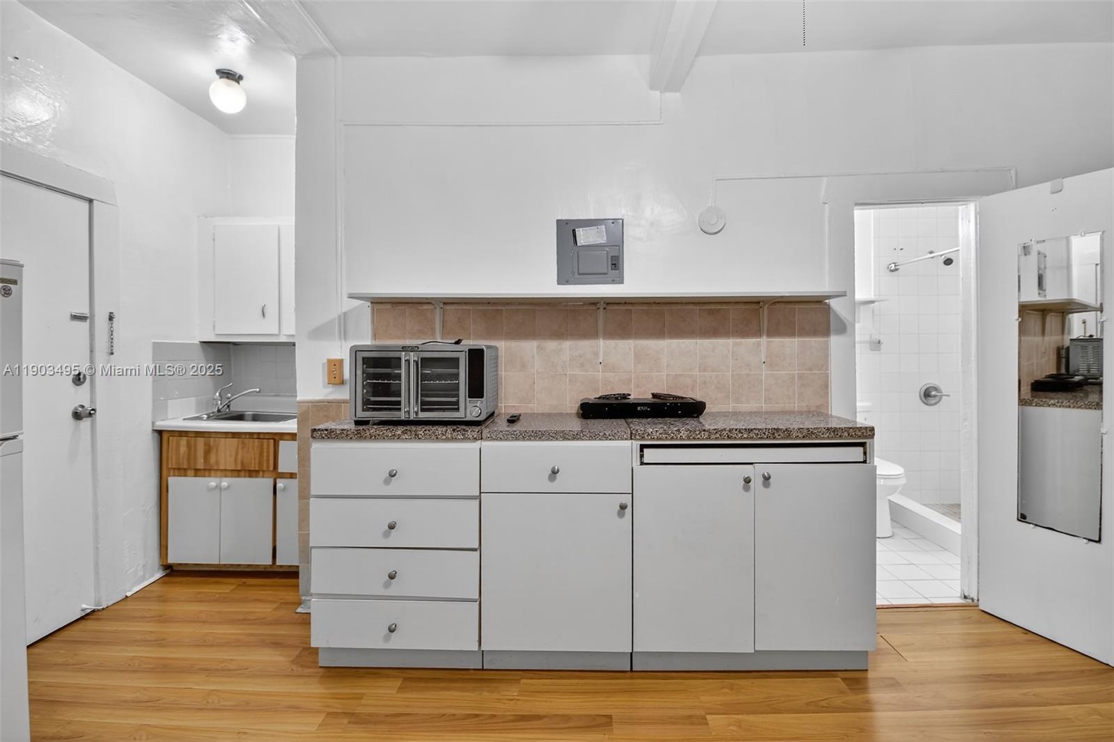 COCONUT GR SEC 1 C GAB - Residential Lease