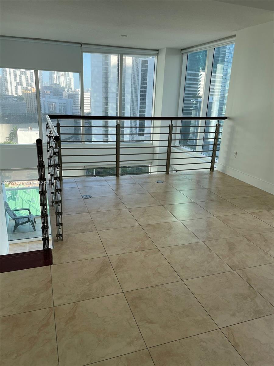BRICKELL ON THE RIVER S T - Residential Lease