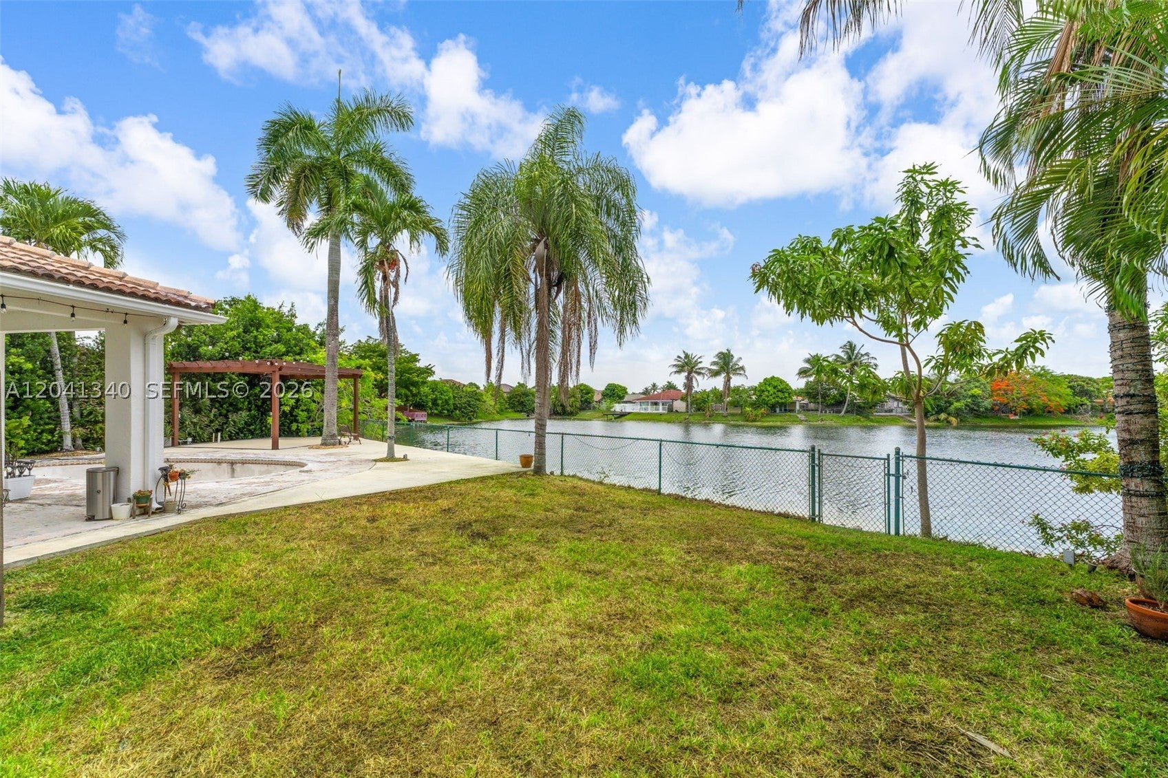 16335 SW 81 St