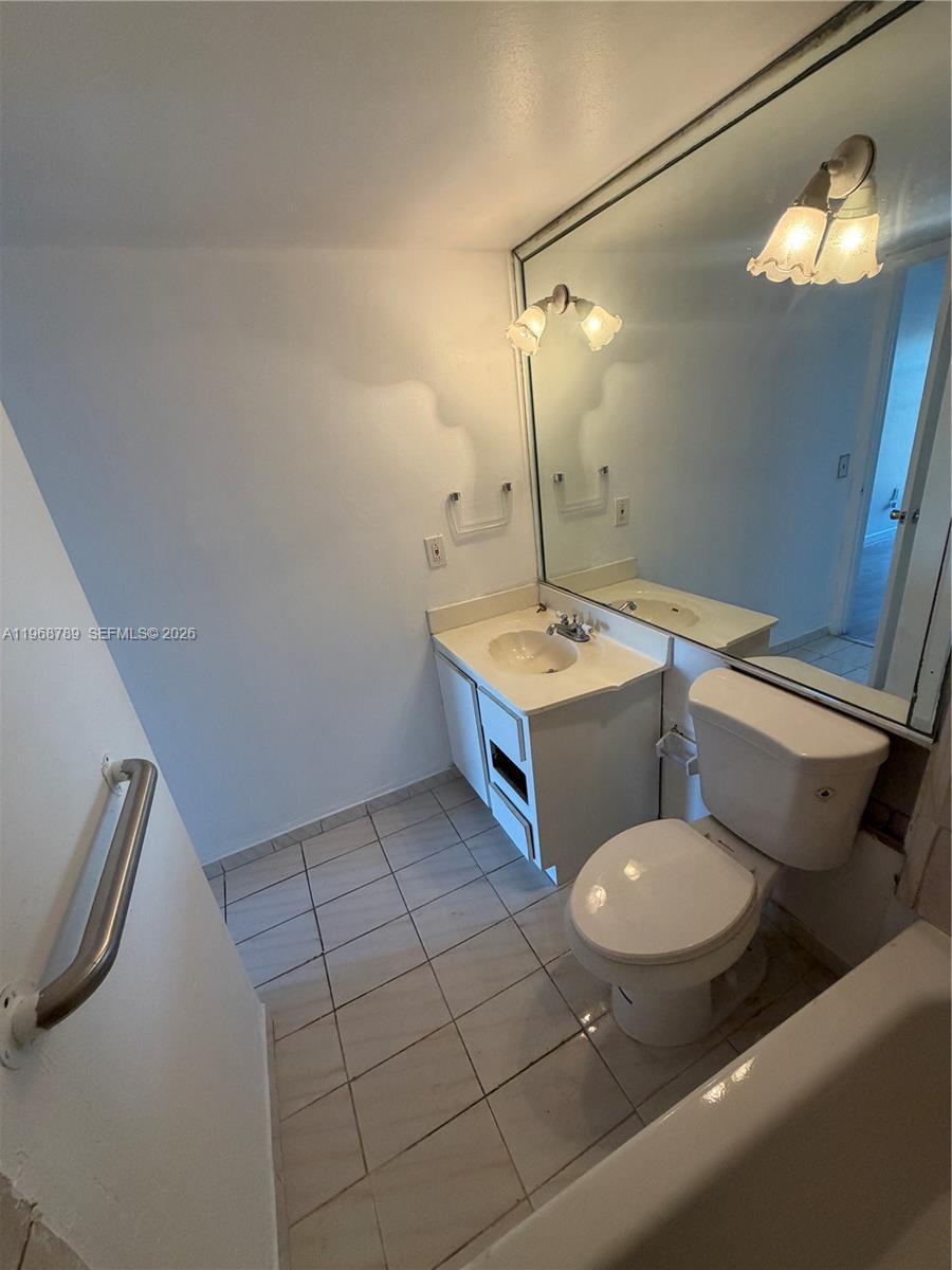 SUNSET VILLAS CONDO - Residential