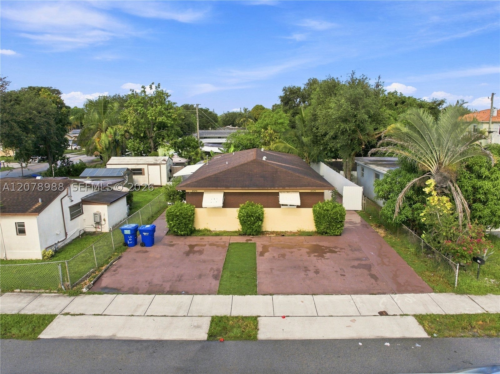 506 N 56th Ave