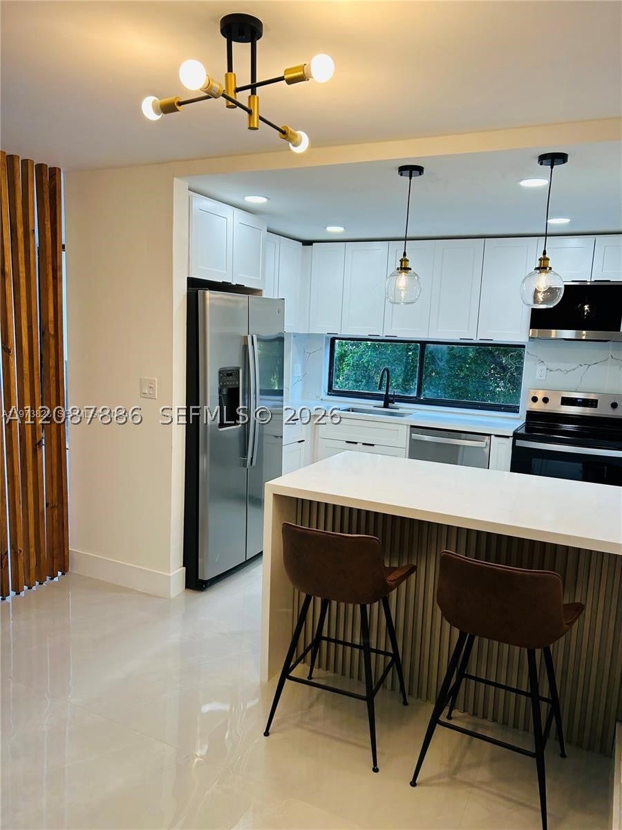 17021 N Bay Rd 427-4