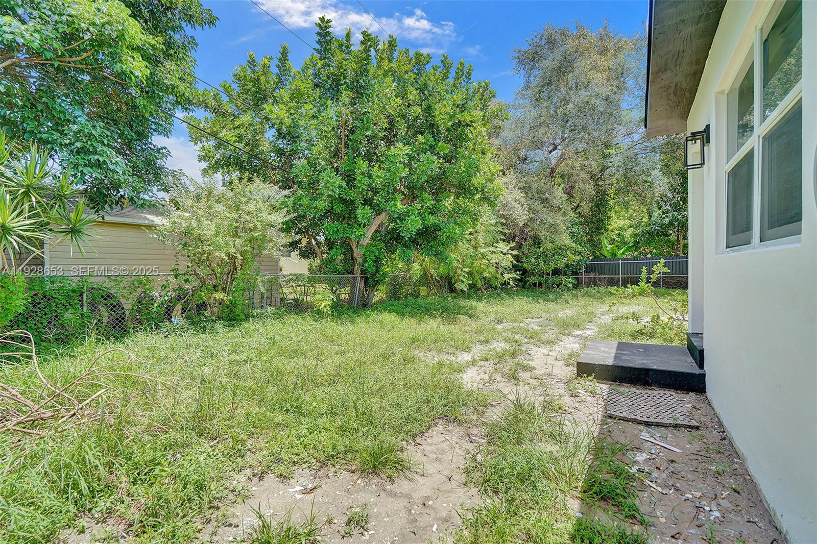 MANANA - Residential