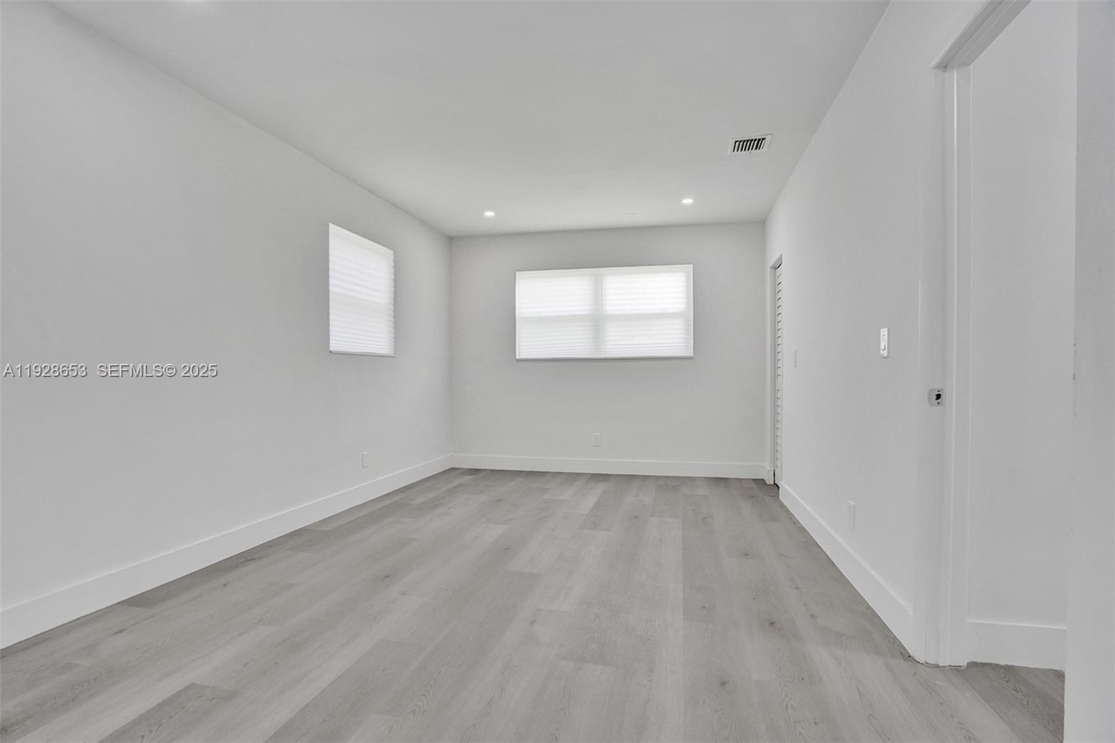 MANANA - Residential