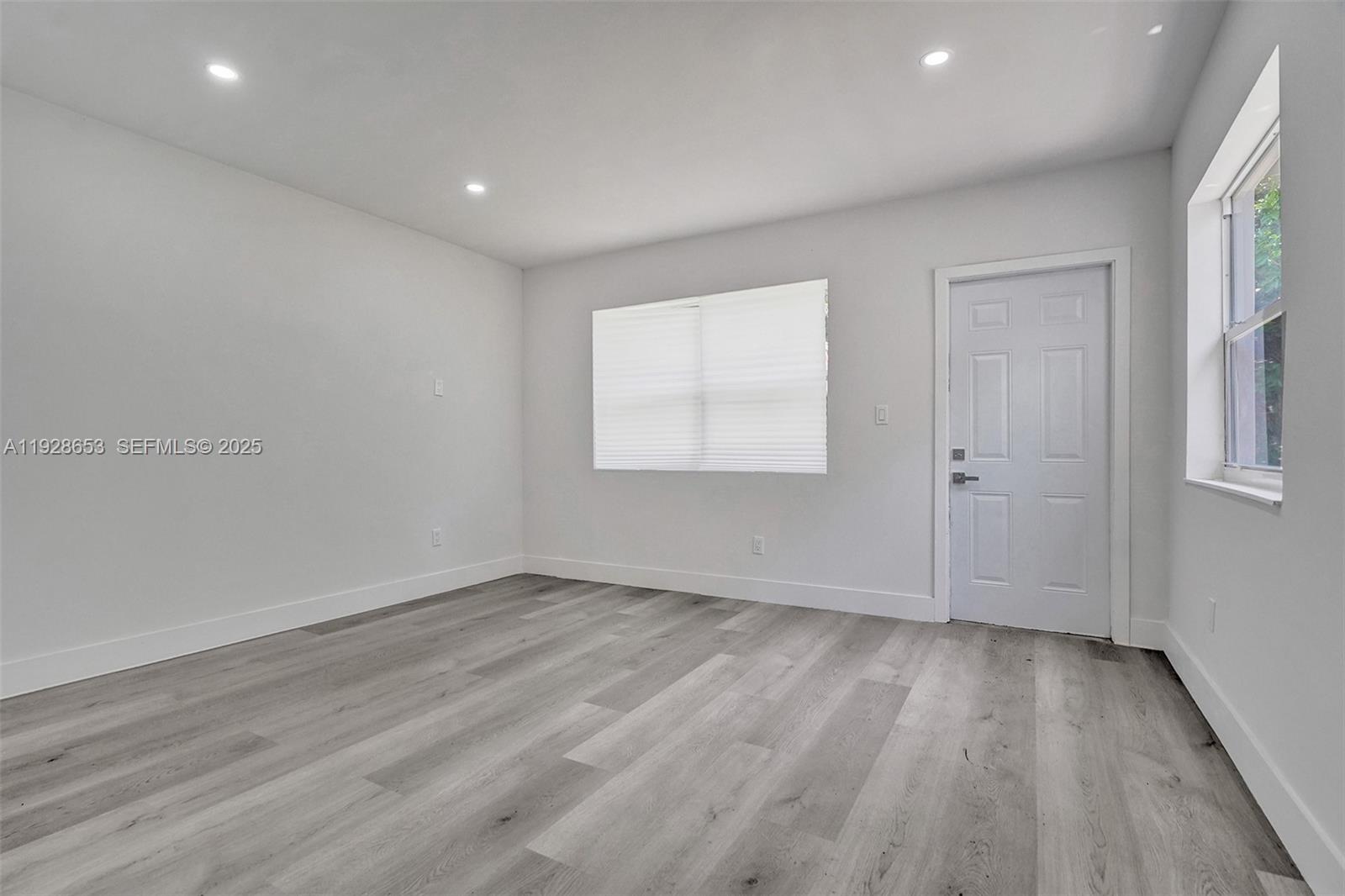 MANANA - Residential