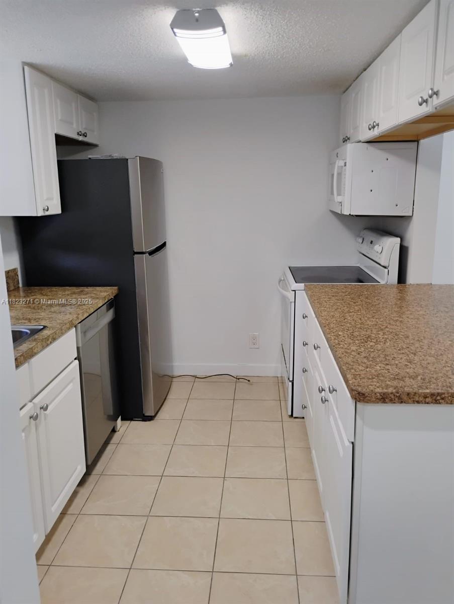 ADDISON POINTE AT BOCA RA - Residential Lease