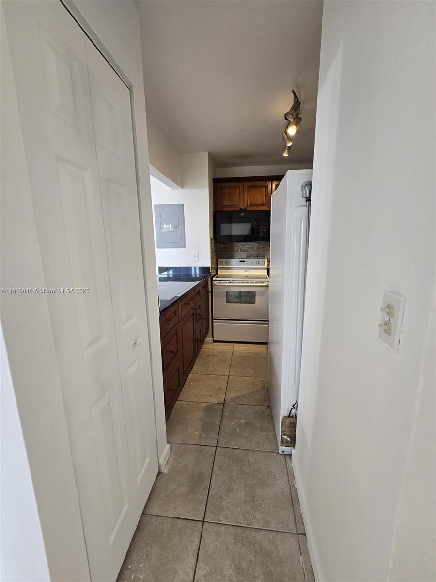 PINEBARK CONDO NO 1 - Residential