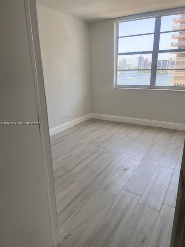 WINSTON TOWERS 100 CONDO - Residential Lease