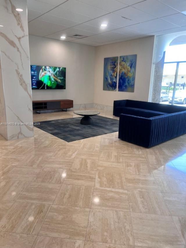 WINSTON TOWERS 100 CONDO - Residential Lease