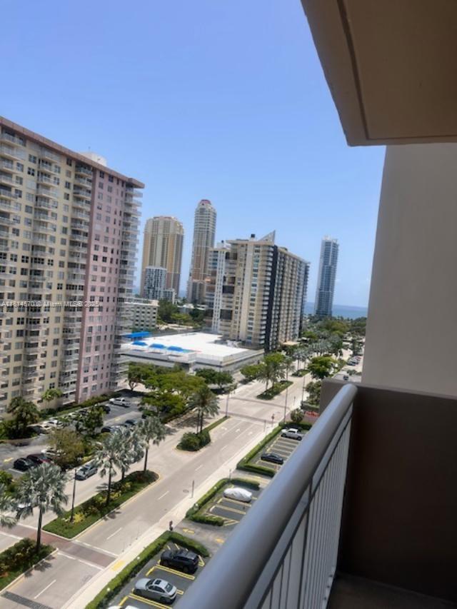 WINSTON TOWERS 100 CONDO - Residential Lease