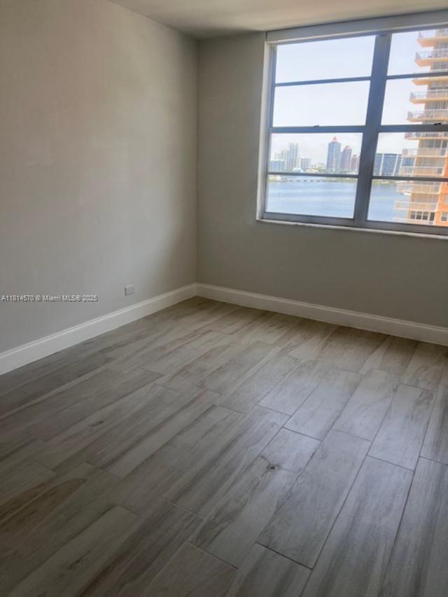 WINSTON TOWERS 100 CONDO - Residential Lease