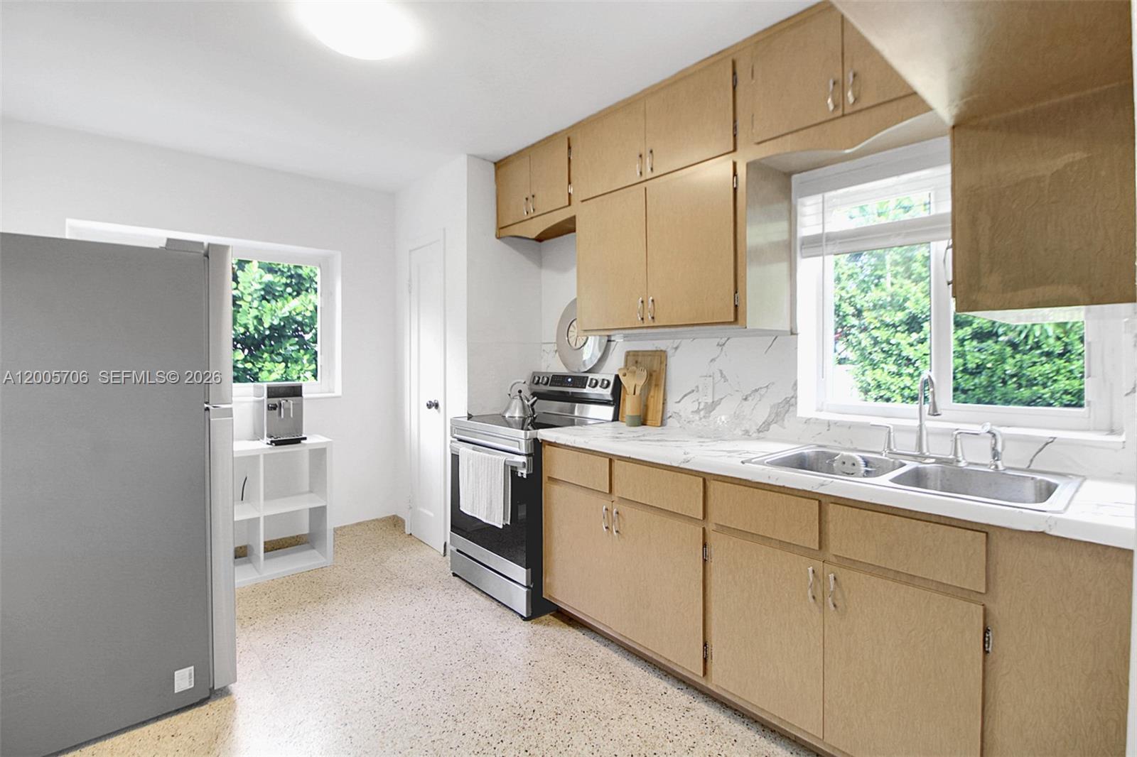 BRENTWOOD REV PL - Residential