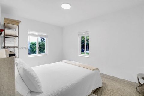 Tiny photo for 231 NE 43rd St, Miami, FL 33137 (MLS # A12005706)