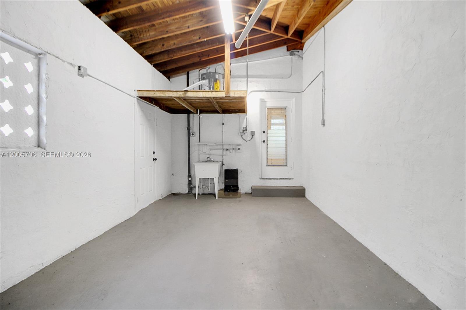 BRENTWOOD REV PL - Residential