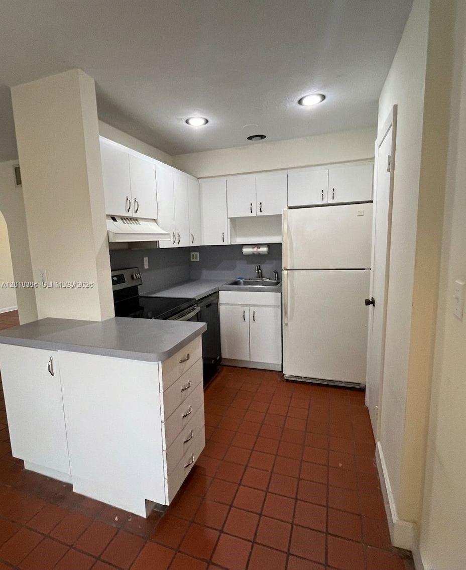 CASA GRANADA CONDO - Residential