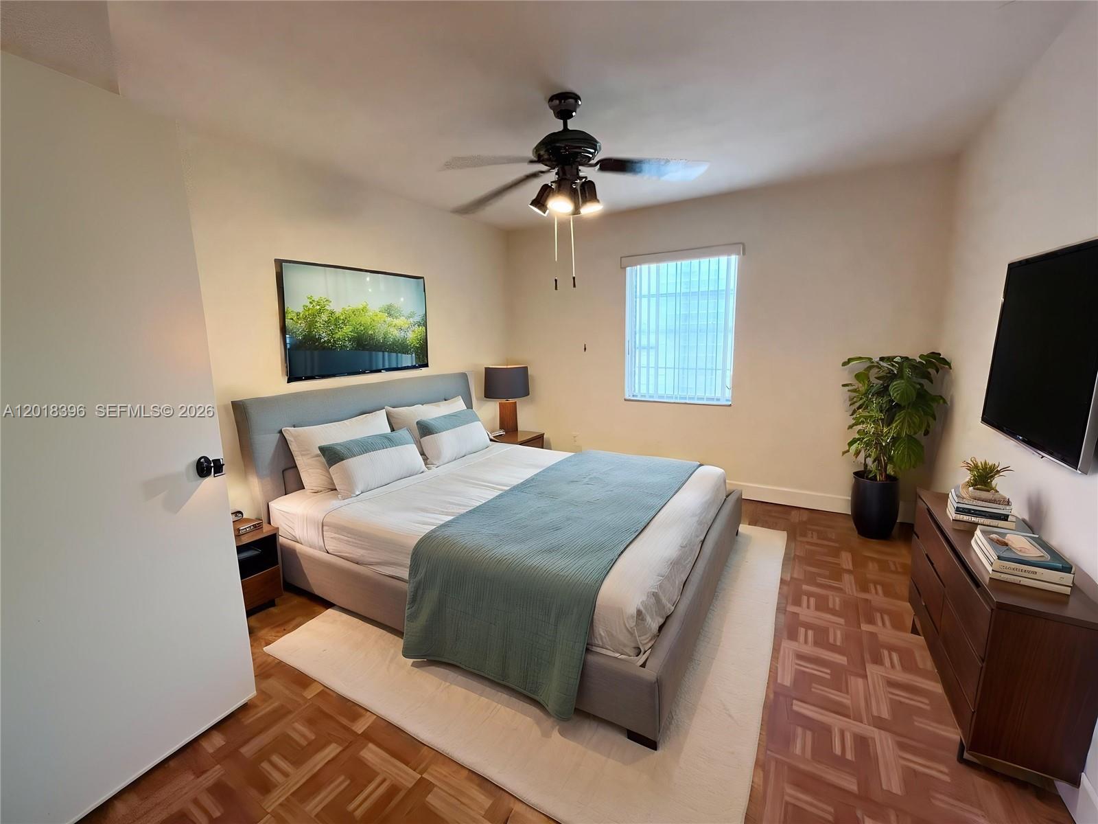 CASA GRANADA CONDO - Residential