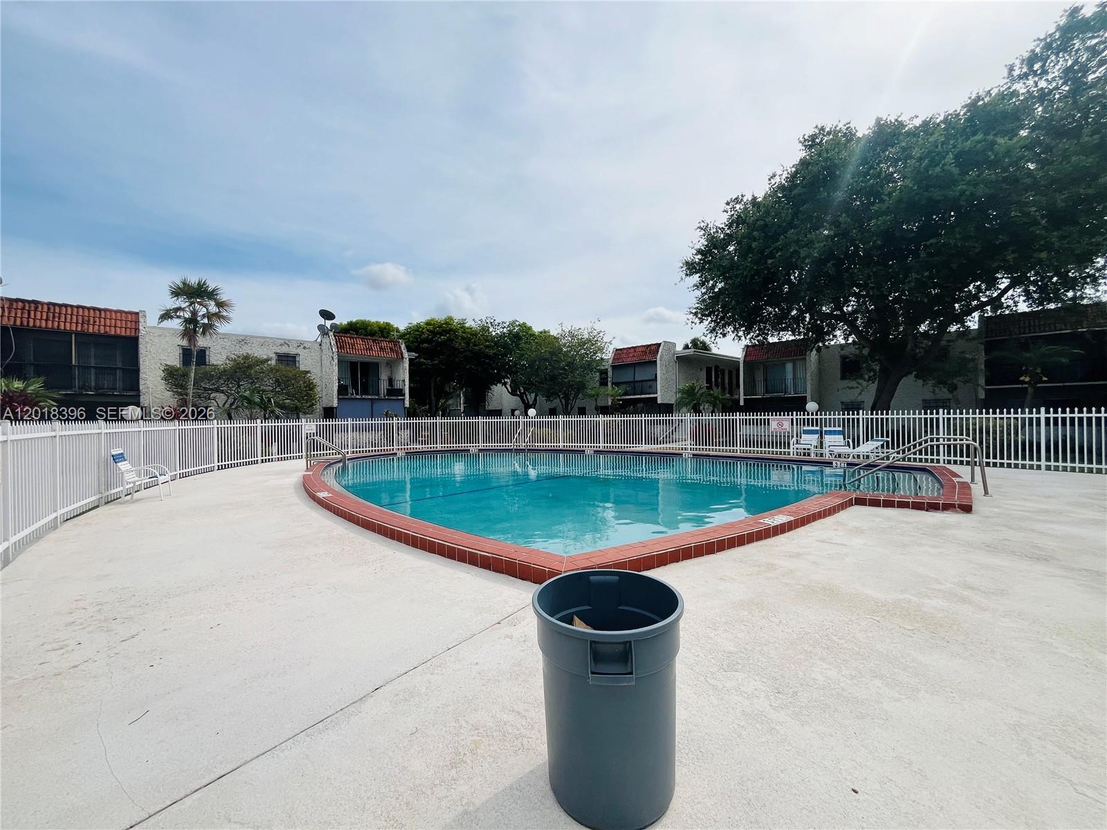 CASA GRANADA CONDO - Residential