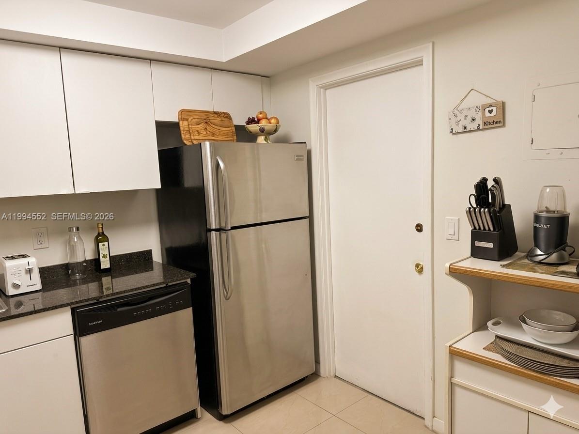 MIDDLE RIVER TOWER CONDO - Residential