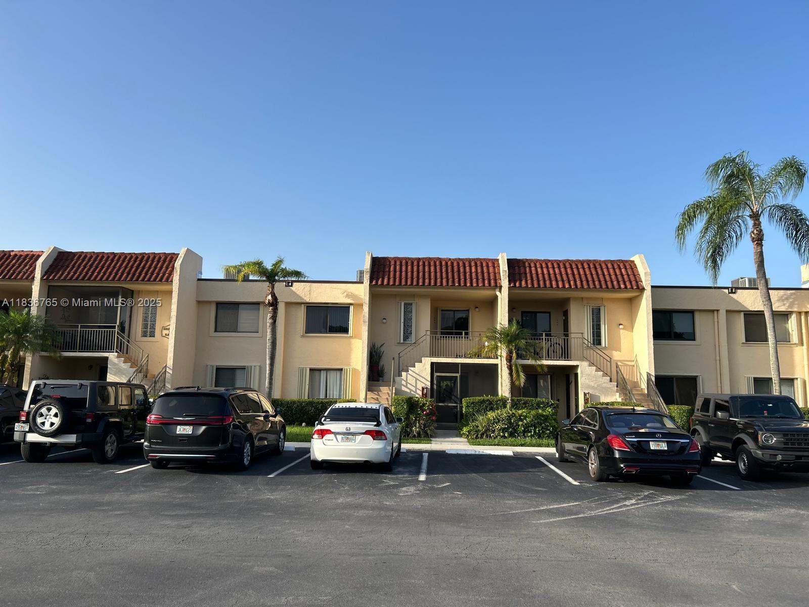 ONLY 2 MONTHS. Beautiful and spacious 2-bedroom, 2-bathroom apartment for rent in the highly desirable city of Weston. This unit offers a functional layout, private balcony, and in-unit washer and dryer. The kitchen and bathrooms are well-maintained, and the unit is ready for immediate occupancy.
Located in a well-maintained community with pool access, pet-friendly policies, and proximity to top-rated schools, shopping centers, parks, and major highways.
The association requires a $500 deposit for common areas.
Don’t miss the opportunity to live in one of the most beautiful and safe areas of Broward County!