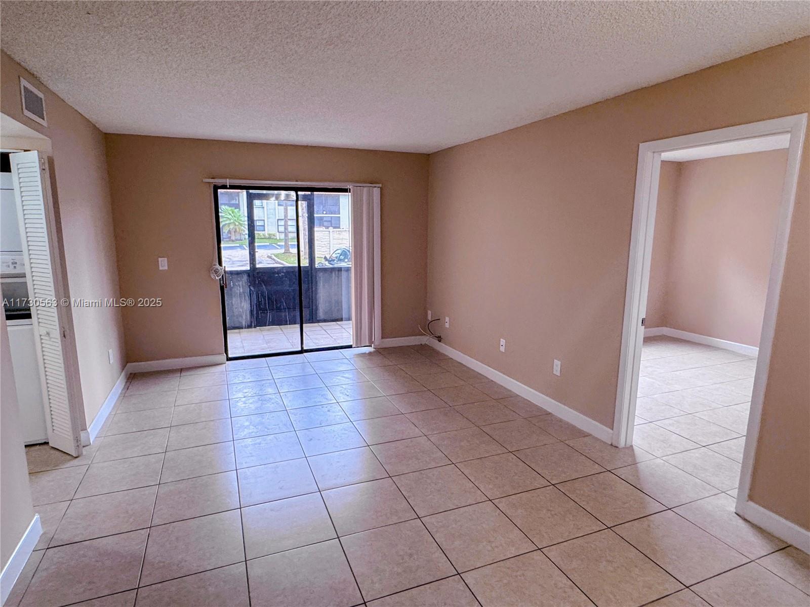9704 Hammocks Blvd 103