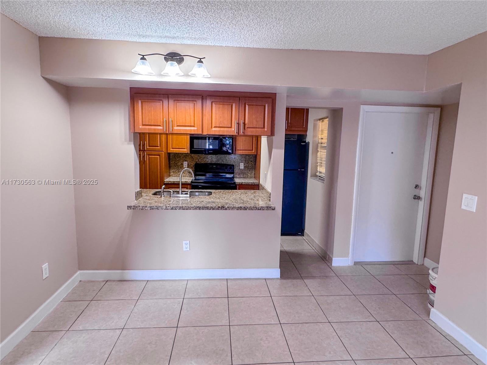 9704 Hammocks Blvd 103