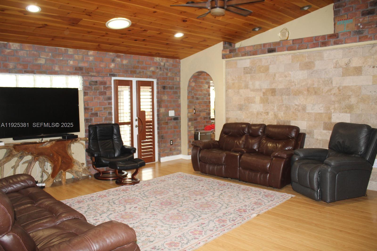 AMERITRAIL SECTION ONE - Residential