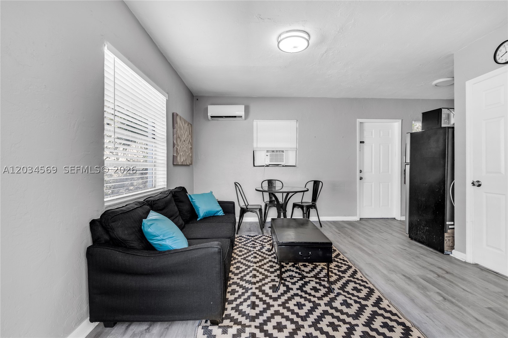 105 SW 5th Ct