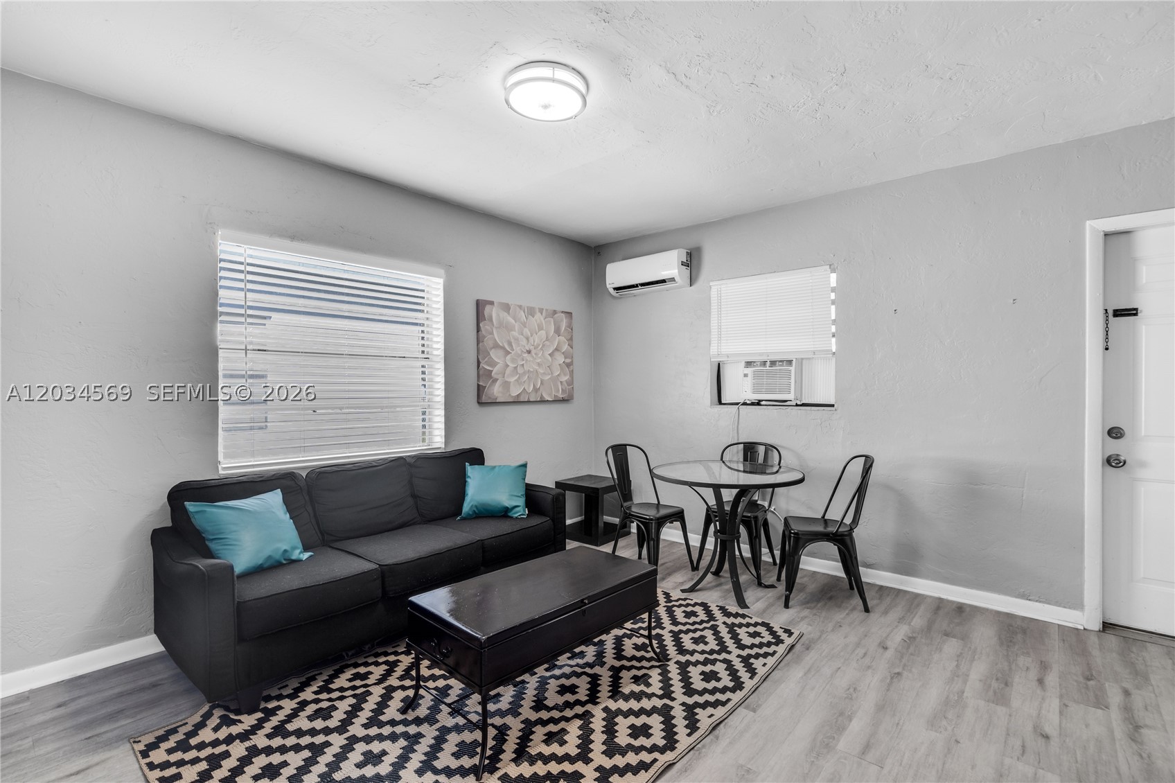 105 SW 5th Ct
