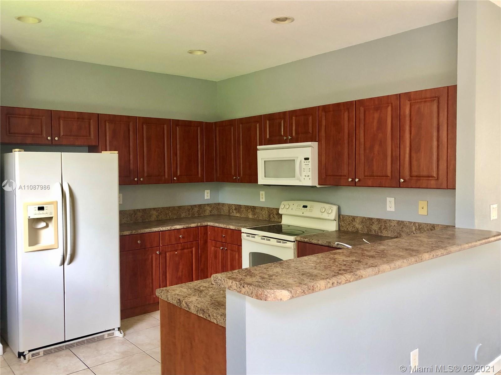 BAYWINDS OF GALAPAGOS - Residential