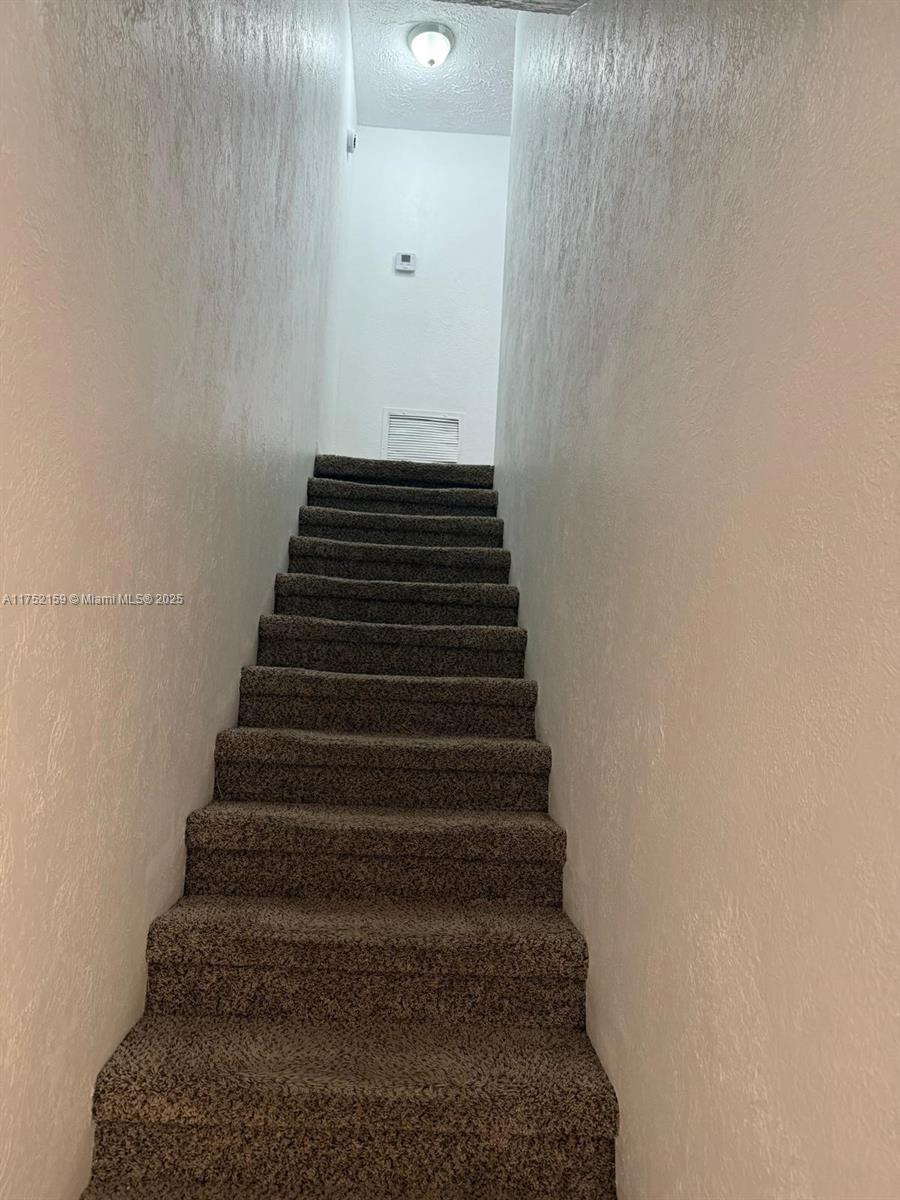 CROSS BRIAR I CONDO - Residential
