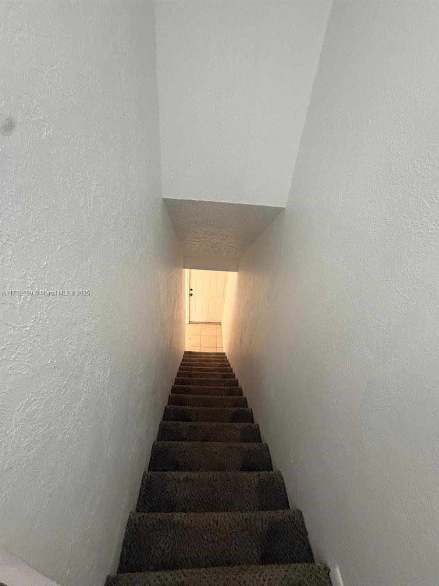 CROSS BRIAR I CONDO - Residential