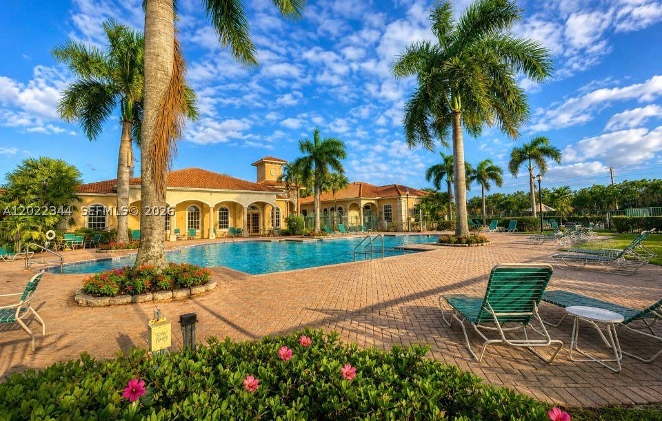 Photo of 6613 Old Farm Trl, Boynton Beach, FL 33437 (MLS # A12022344)