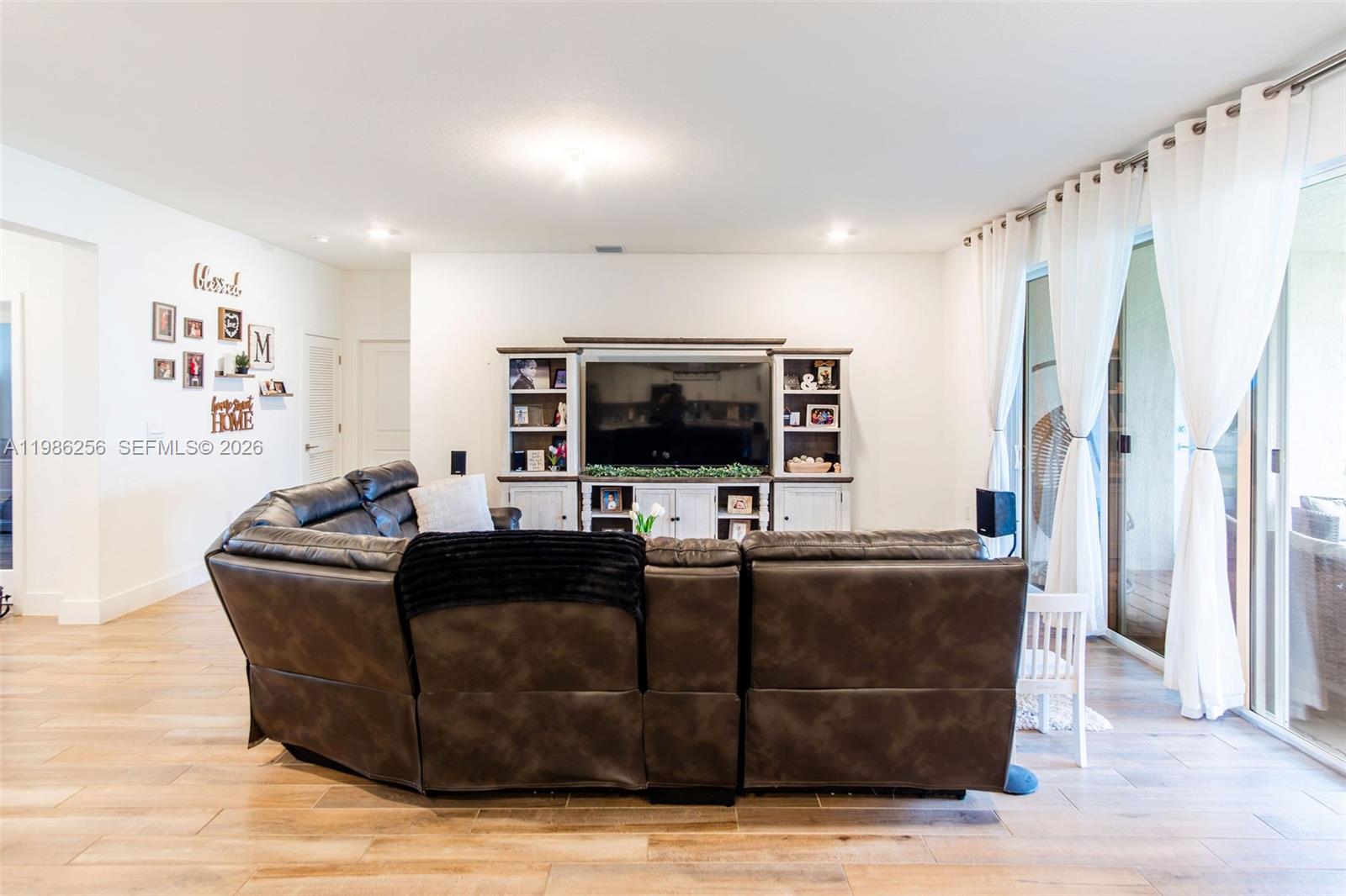 Grove Estates - Residential