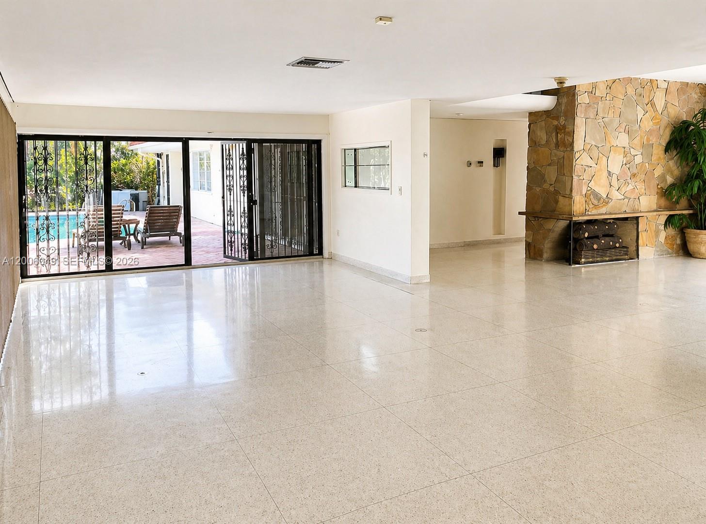 ALTOS DEL MAR NO 5 - Residential
