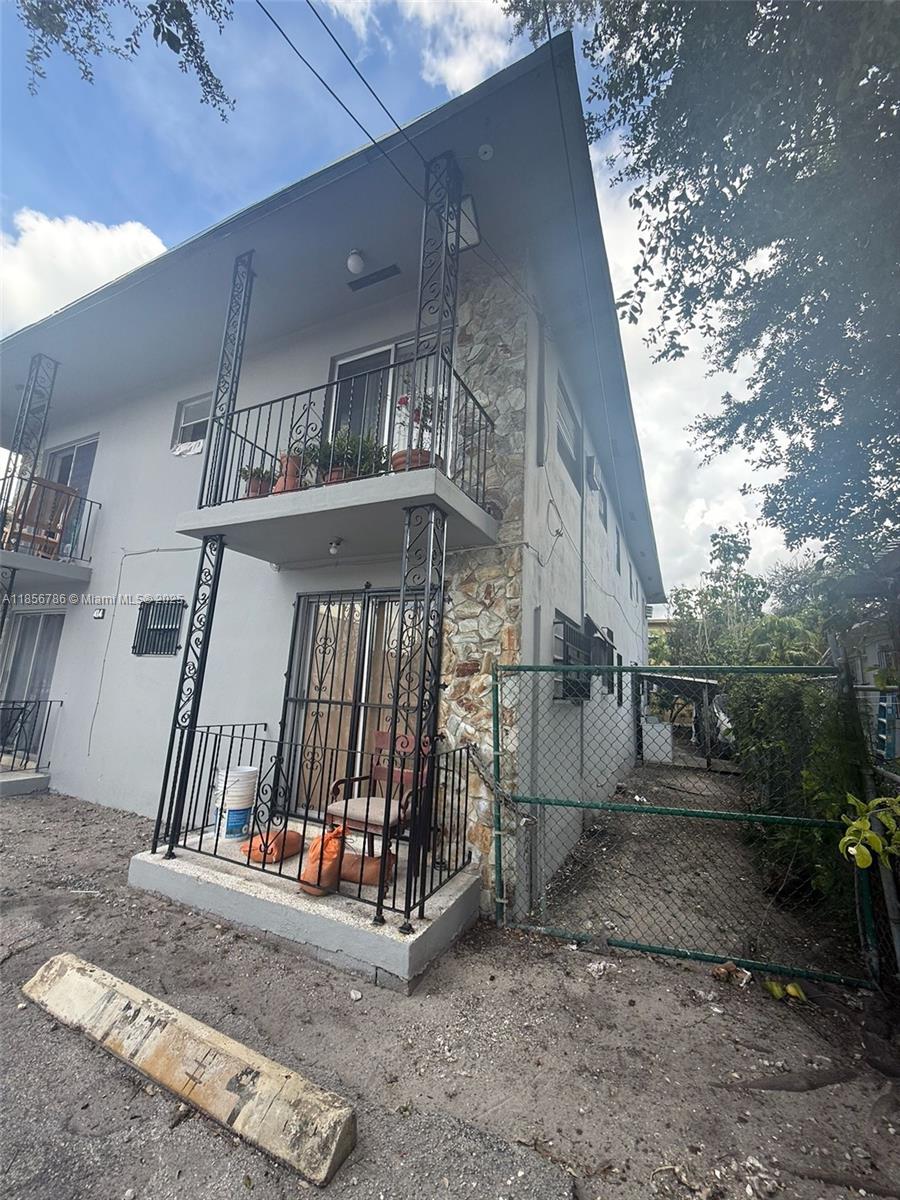 Centrally located Fourplex currently being rented as 8 units (4 1/1 and 4 Studios) for maximum rental income. 40 year certification has already passed. Low expenses and income producing washer/dryer. Parking for units. Walking distance from Calle 8, minuted from Brickell, Downtown, Beaches, Wynwood, restaurants, etc.